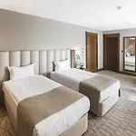 Ramada By Wyndham Hotel 5*