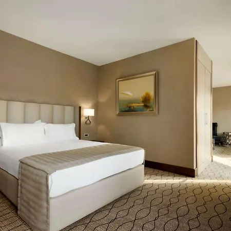 Hotel Ramada By Wyndham 5*