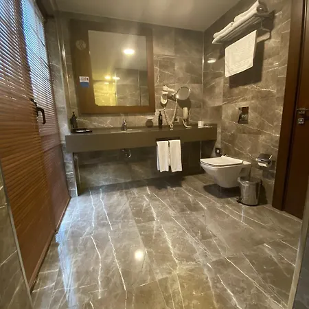Ramada By Wyndham 5*