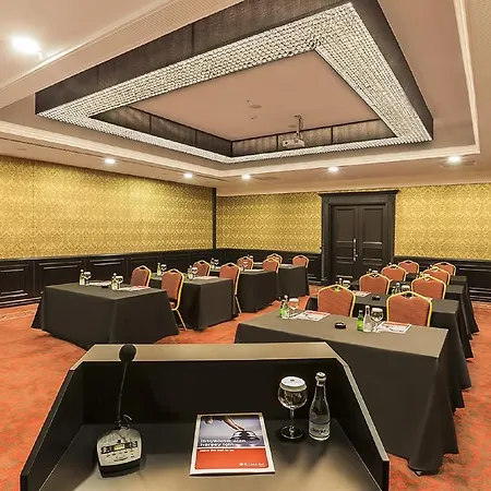 Otel Ramada By Wyndham 5*