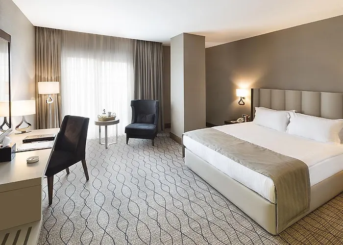 Ramada By Wyndham 5*